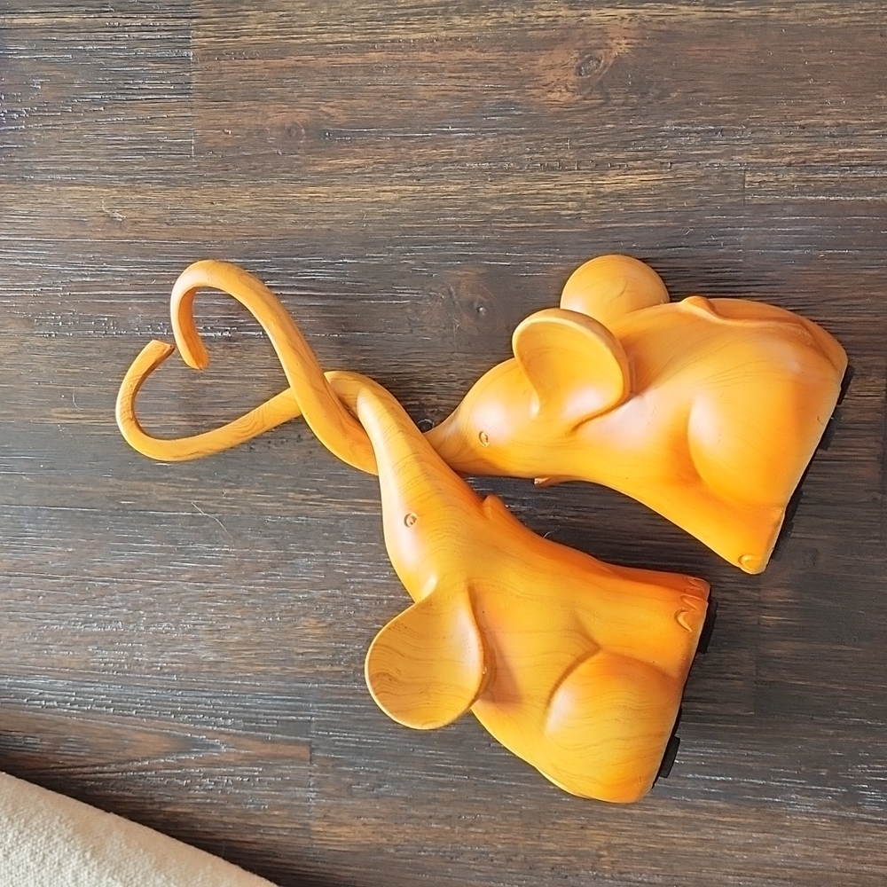 COPY - Wooden elephant decor